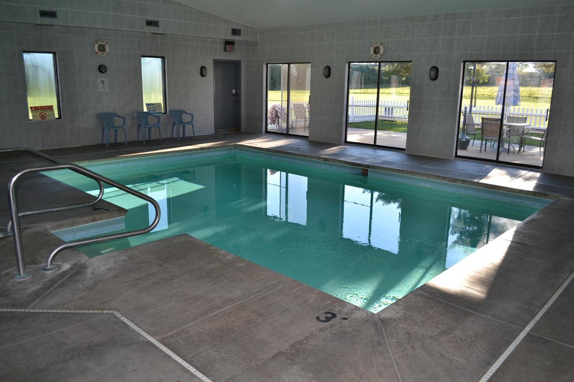 Sky Lodge Inn & Suites - דלבן מתקנים תמונה